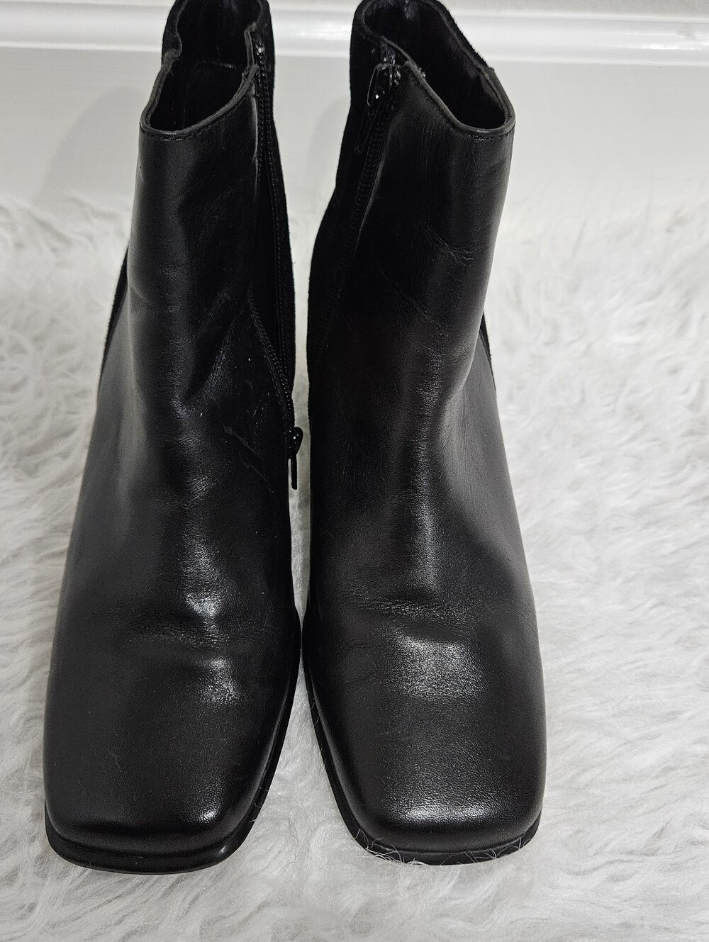 Classic Black Leather Ankle Boots - Sleek Women's Zip Boot